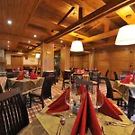 Апартхотел апартаментен комплекс пирин голф&кънтри клуб 4*