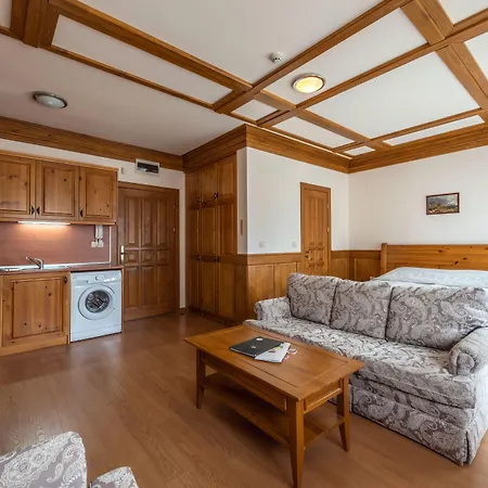 Aparthotel Pirin Golf & Country Club Complex 4*