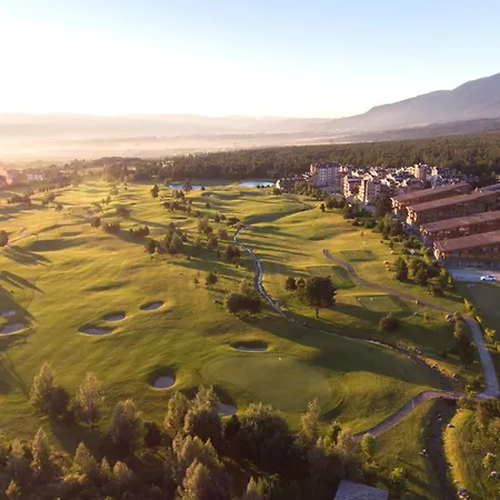 Lägenhetshotell Pirin Golf & Country Club Complex 4*