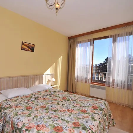 Lägenhetshotell Pirin Golf & Country Club Complex 4*