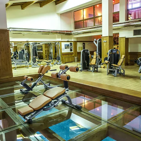 Lägenhetshotell Pirin Golf & Country Club Complex 4*