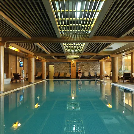 مجمع بيرين غولف آند كانتري كلوب هوليداي أبارتمتنت