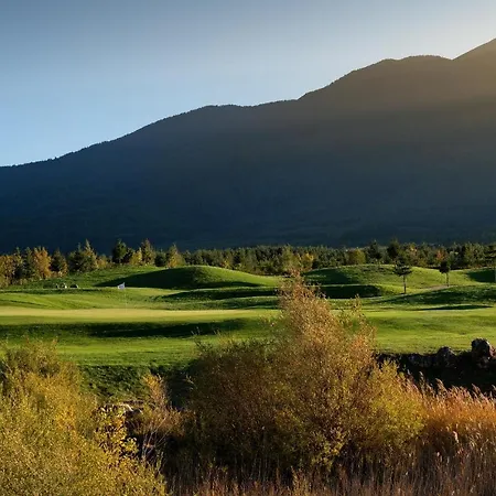 Lägenhetshotell Pirin Golf & Country Club Complex 4*